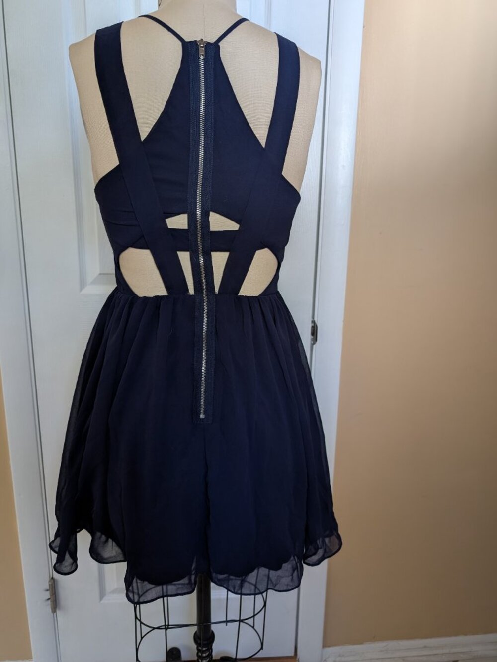 Way-In Mini Dress - Picture 3 of 6